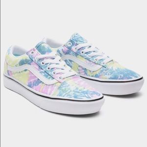 NWT Tie Dye Old Skool Comfy Cush Vans